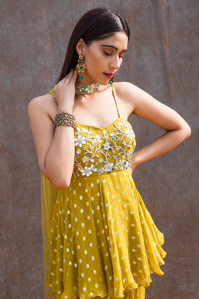 Nishtha Gandhi in Mirror Work Corset Peplum And Fit'N'Flare Pant Set In Lurex Georgette With Choker Dupatta