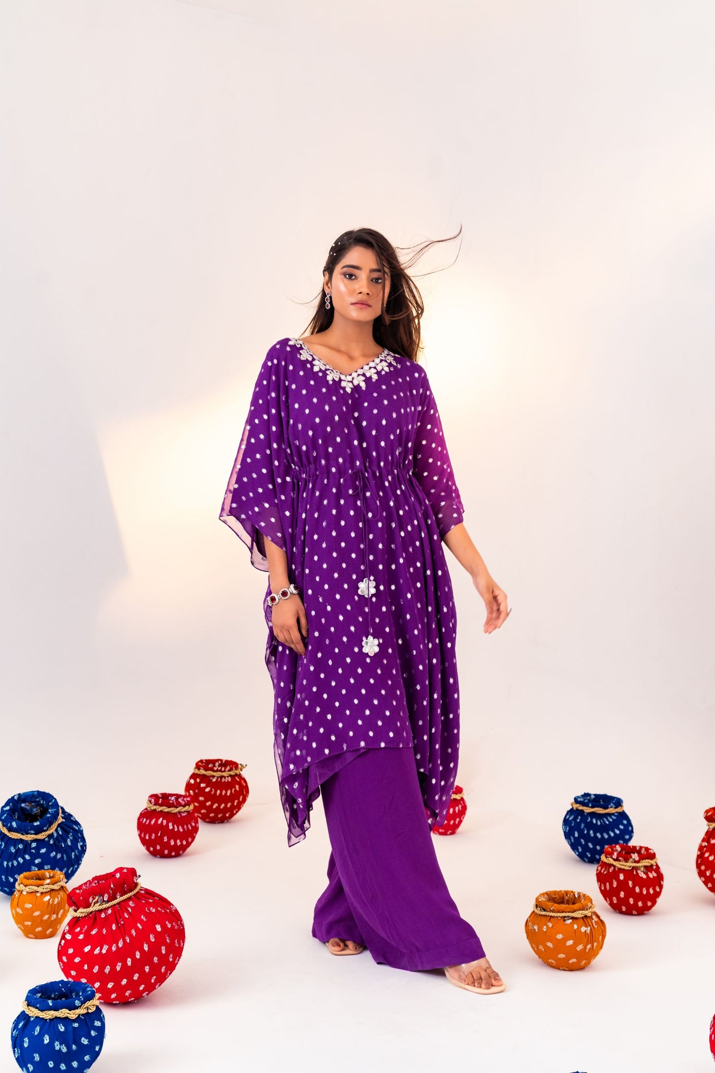 V-NECK KAFTAN WITH STRAIGHT PANT